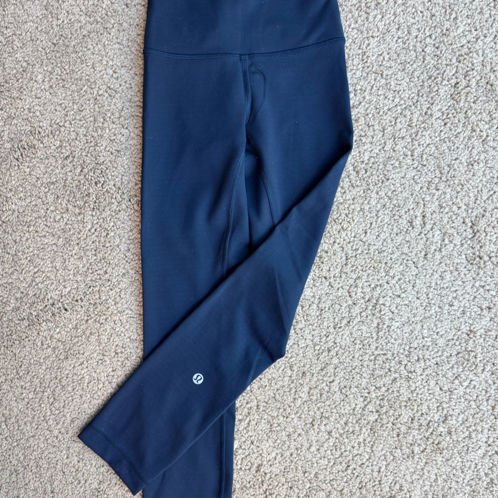 Lululemon leggings size 0 navy blue 21 inch inseam